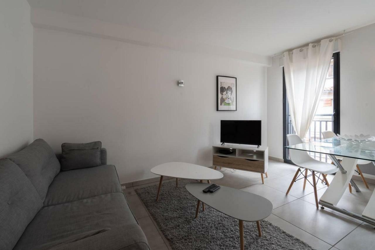 303 - Appartement Duplex Moderne - Jeanne D'Arc, Toulouse Luaran gambar