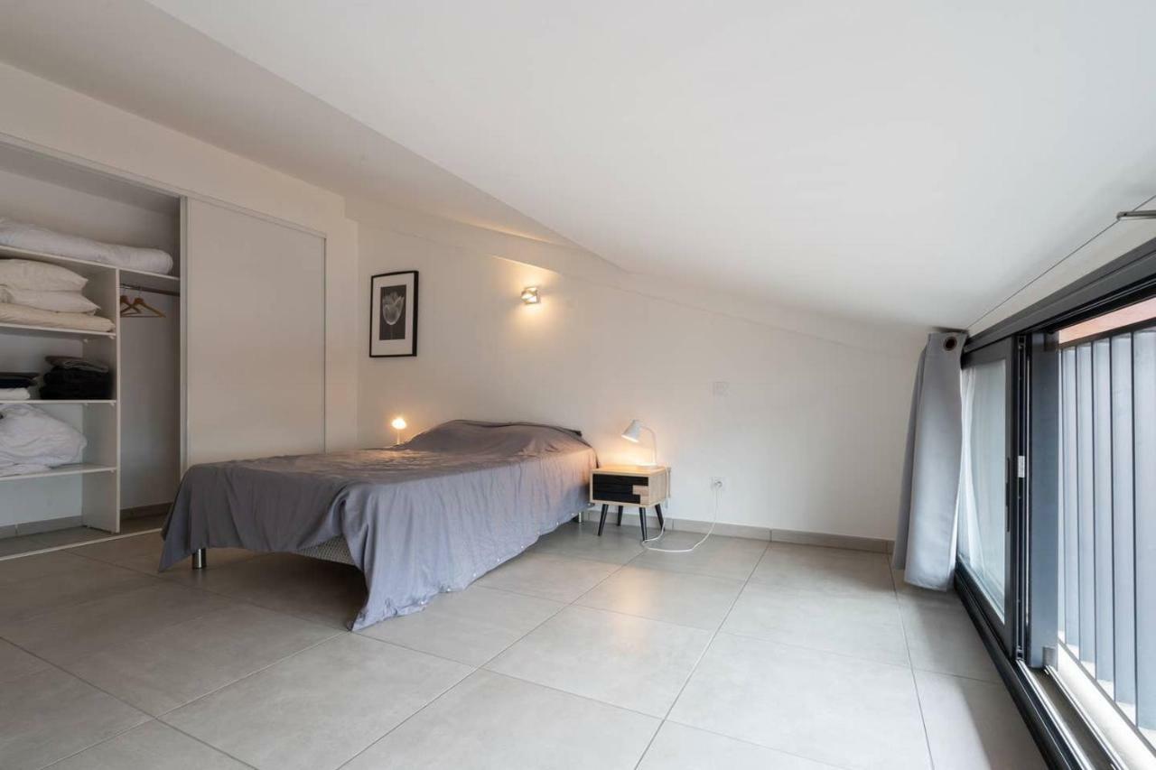 303 - Appartement Duplex Moderne - Jeanne D'Arc, Toulouse Luaran gambar