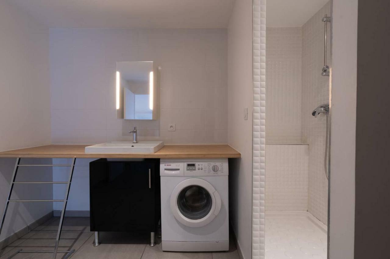 303 - Appartement Duplex Moderne - Jeanne D'Arc, Toulouse Luaran gambar